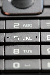 荣耀3CPK中兴红牛V5最新款4G手机测